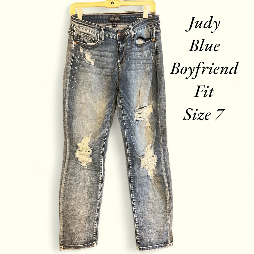 Judy Blue Distressed jeans